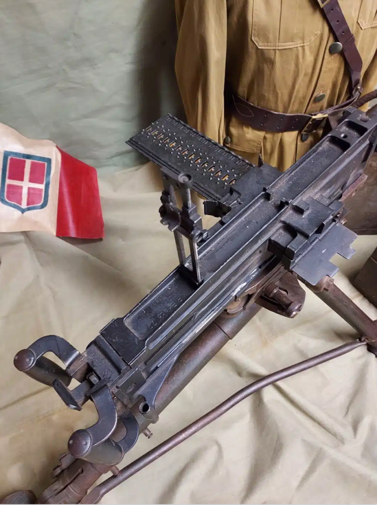 Итальянский пулемет Breda M37 рис 2.png