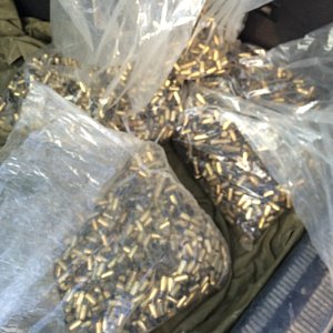 В Словакии все гильзы собирают что бы снова переснарядить. А в Греции это запрещено.