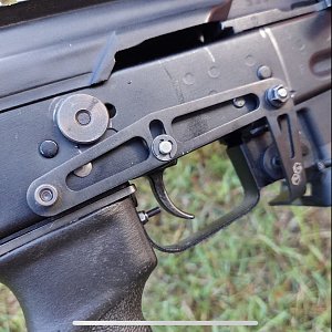 Ускоренный сброс магазина для левши